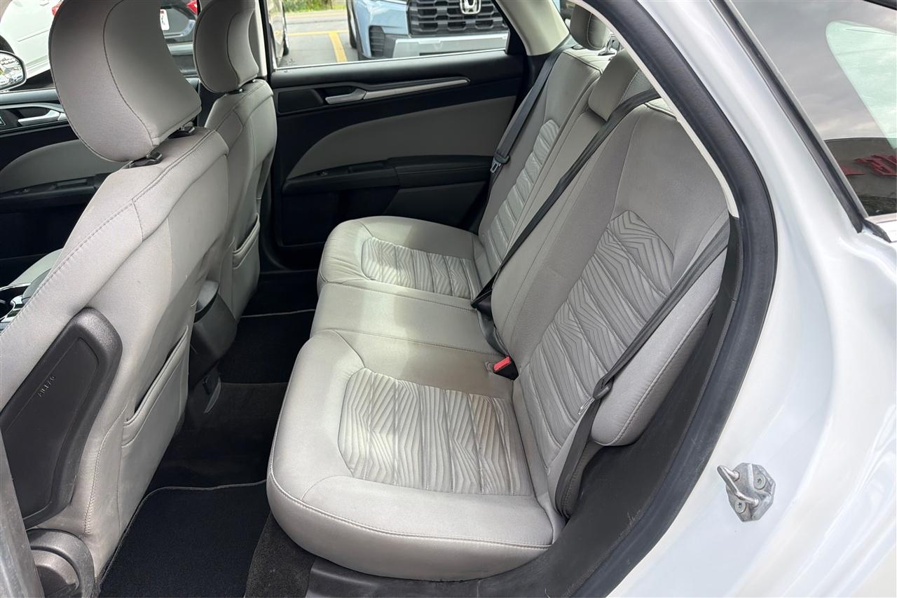 Ford Fusion S 4D Sedan 2016