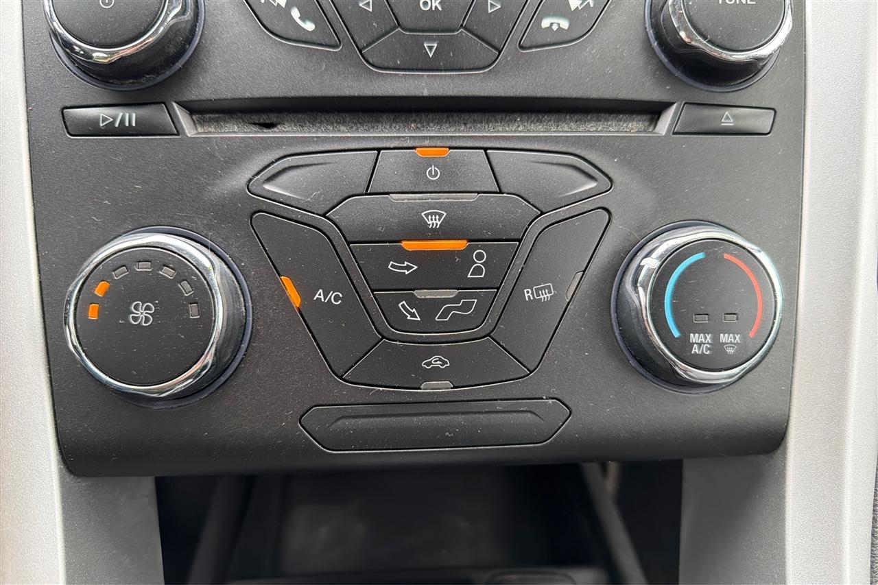 Ford Fusion S 4D Sedan 2016