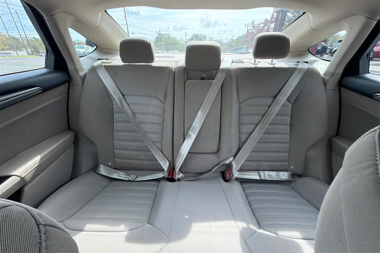 Ford Fusion SE 4D Sedan 2017