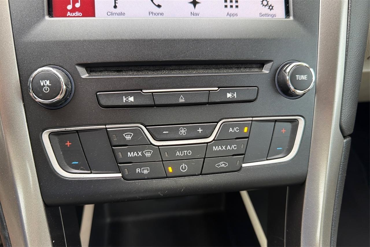 Ford Fusion SE 4D Sedan 2017