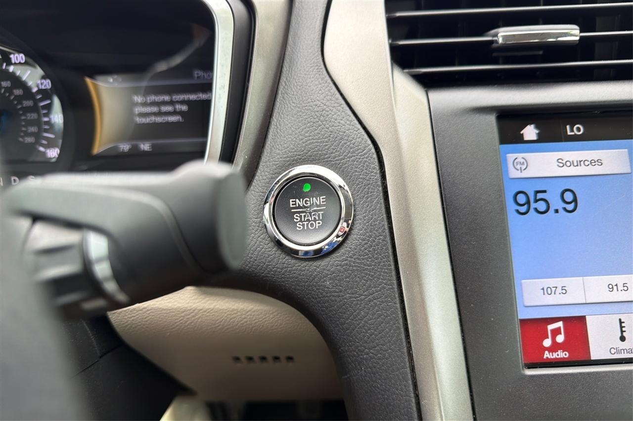 Ford Fusion SE 4D Sedan 2017