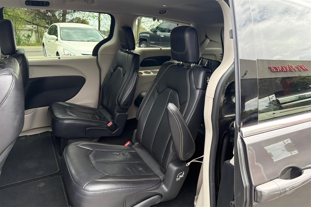 Chrysler Pacifica Touring L Wagon 2022