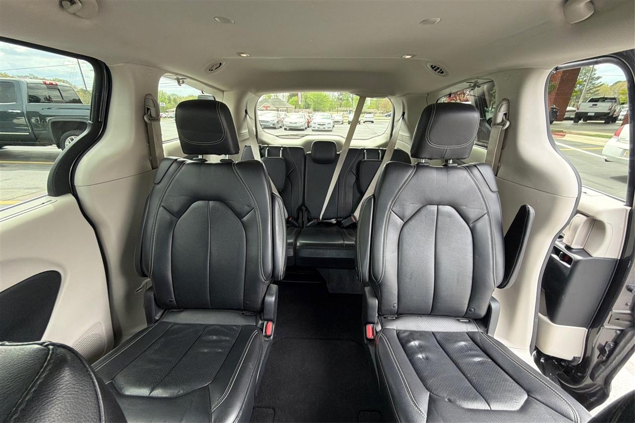 Chrysler Pacifica Touring L Wagon 2022