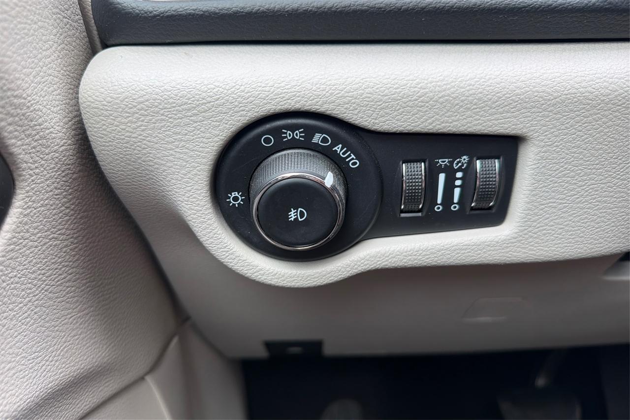 Chrysler Pacifica Touring L Wagon 2022