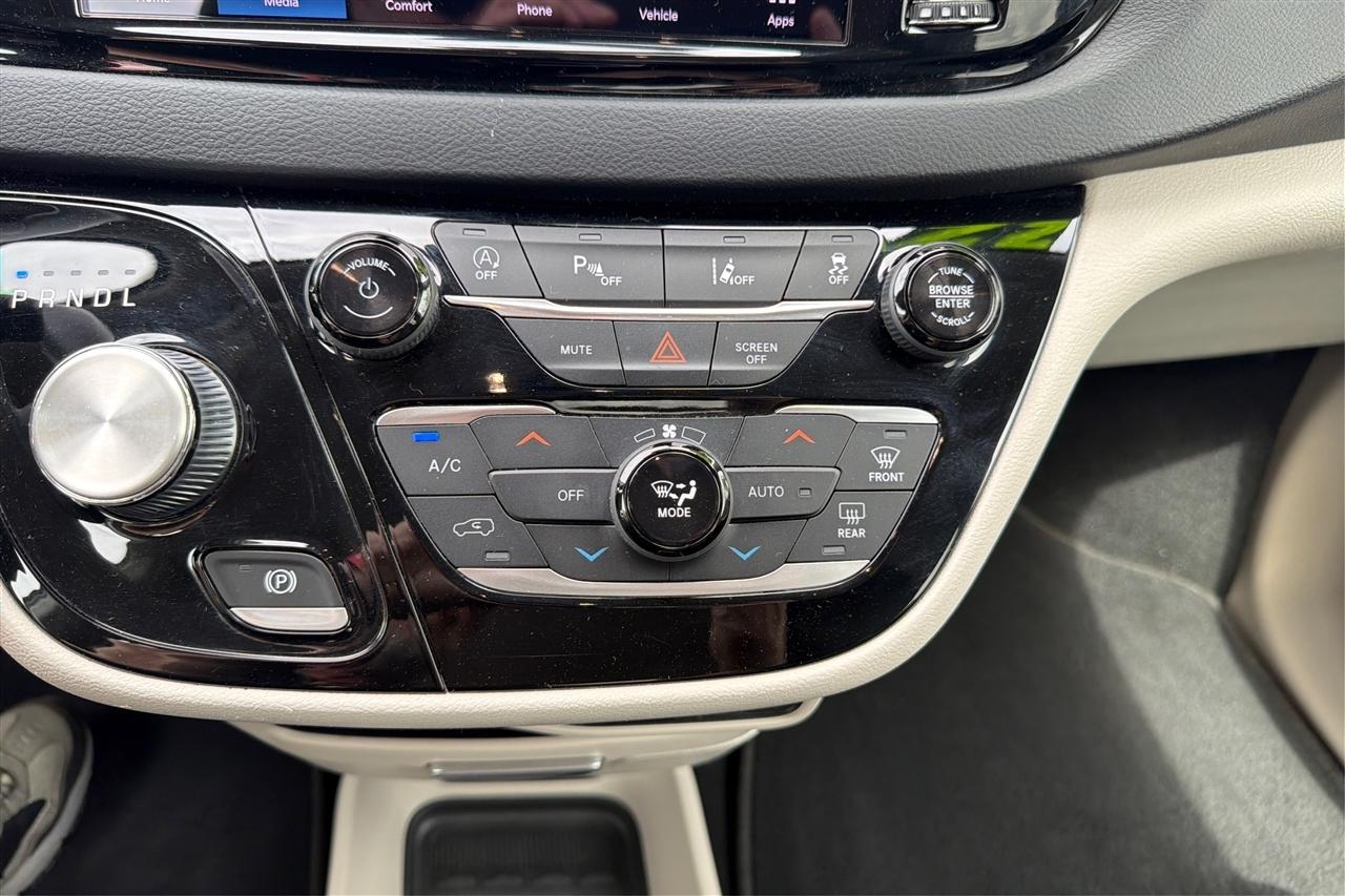 Chrysler Pacifica Touring L Wagon 2022