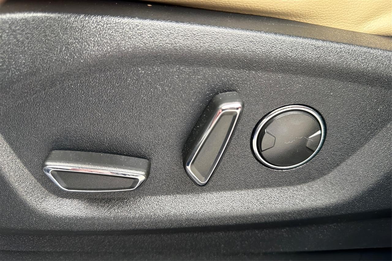 Ford Edge SEL 4D SUV FWD 2015