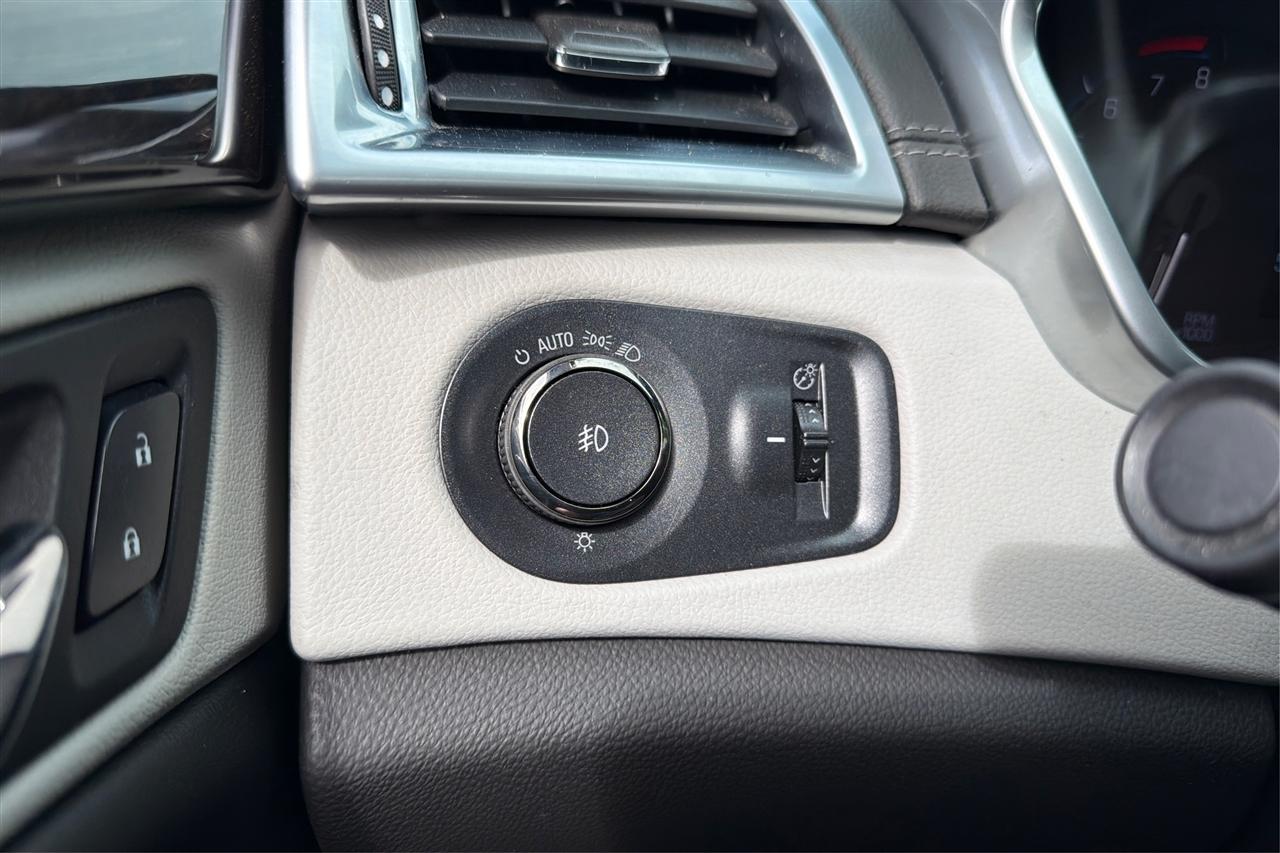 Cadillac SRX Performance 4D SUV FWD 2016