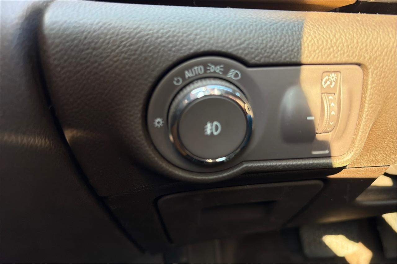 Buick Verano 4D Sedan 2012