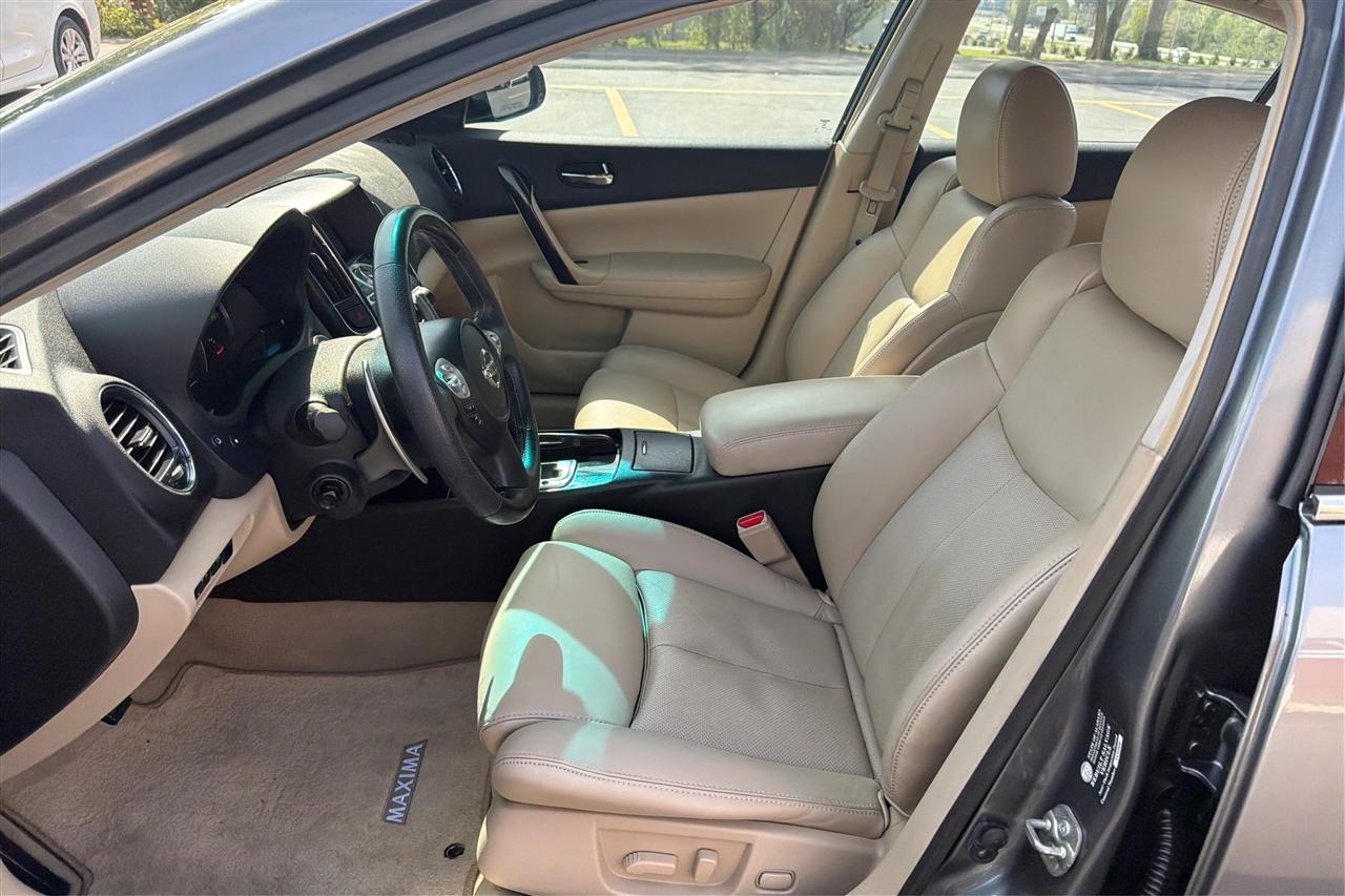 Nissan Maxima SV 4D Sedan 2014