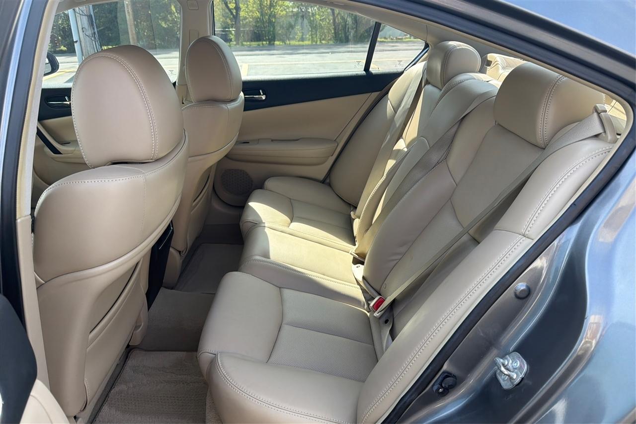 Nissan Maxima SV 4D Sedan 2014