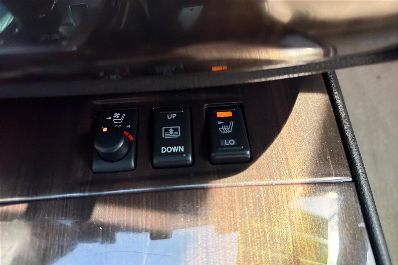 Nissan Maxima SV 4D Sedan 2014