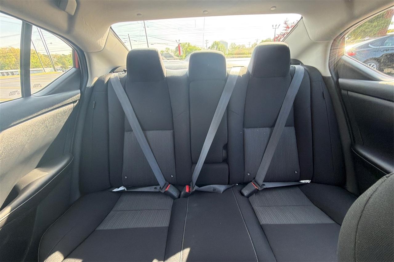 Nissan Sentra SV 4D Sedan 2022