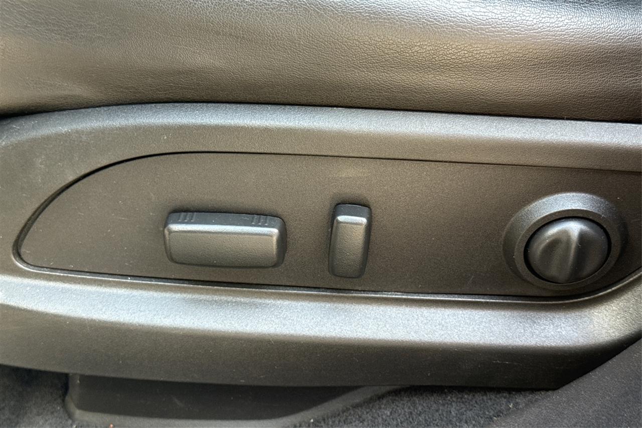 Buick Enclave Premium 4D SUV FWD 2016