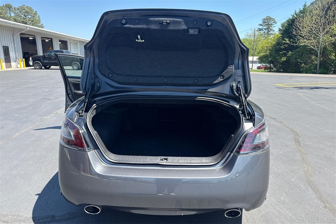 Nissan Maxima SV 4D Sedan 2014