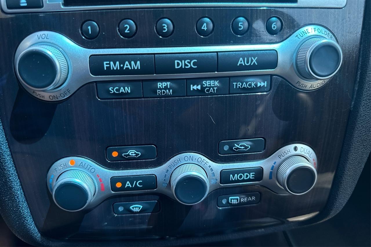 Nissan Maxima SV 4D Sedan 2014