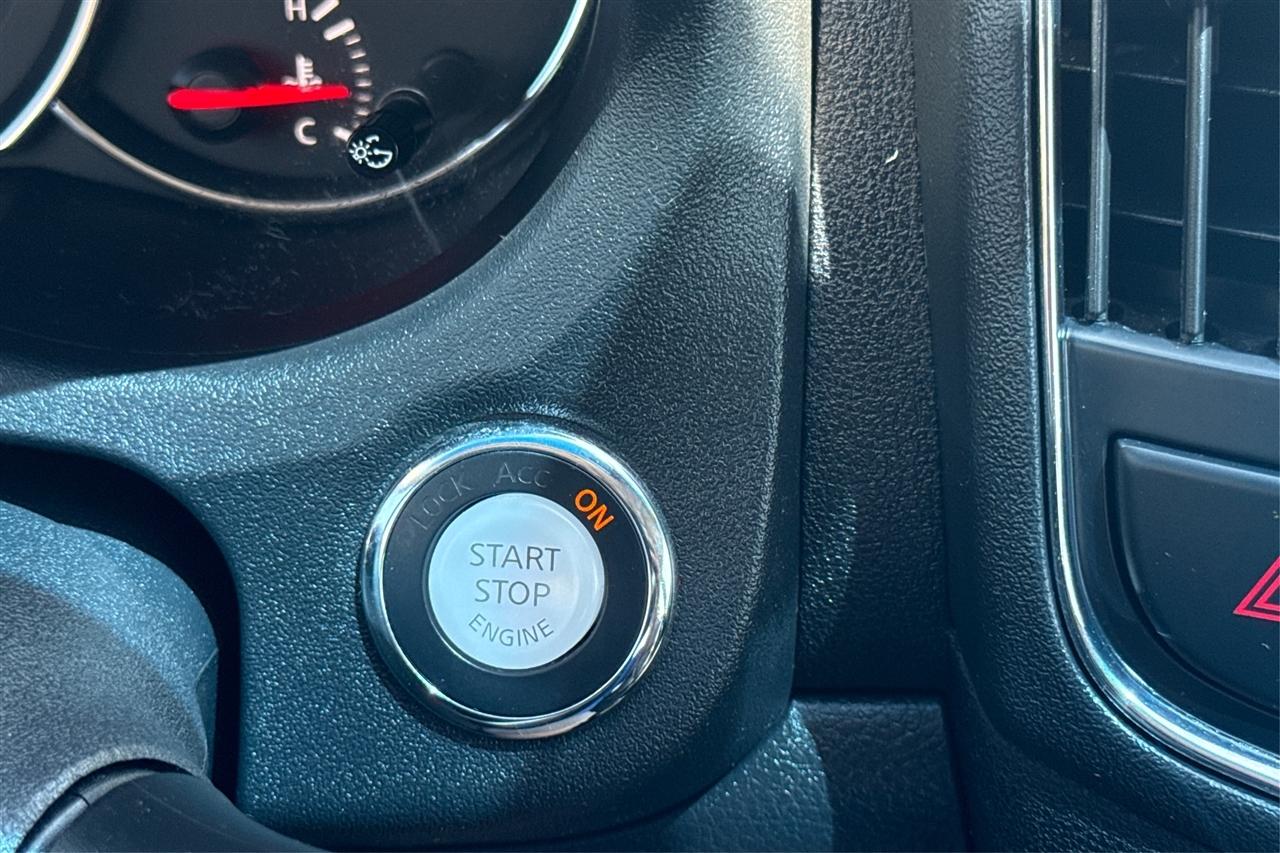 Nissan Maxima SV 4D Sedan 2014