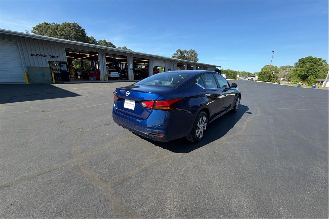 Nissan Altima S 4D Sedan 2.5 2024
