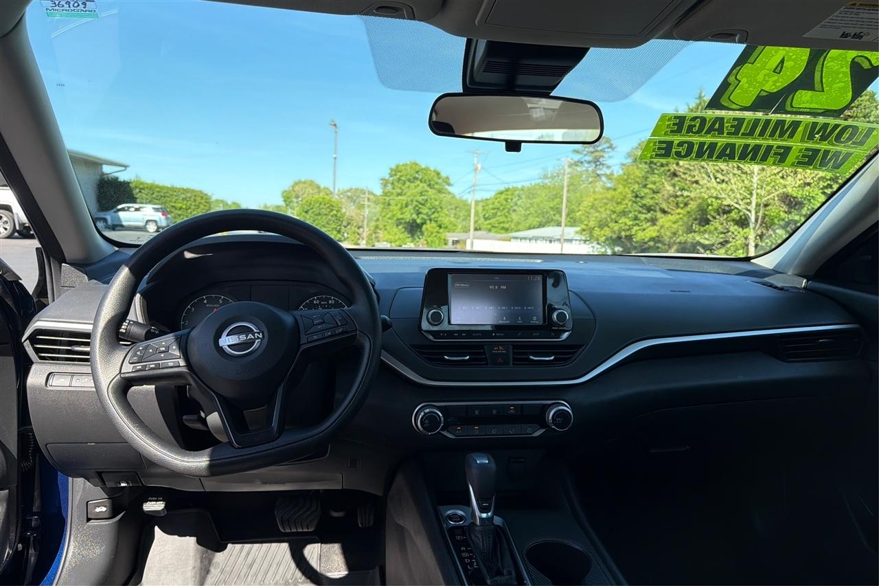 Nissan Altima S 4D Sedan 2.5 2024