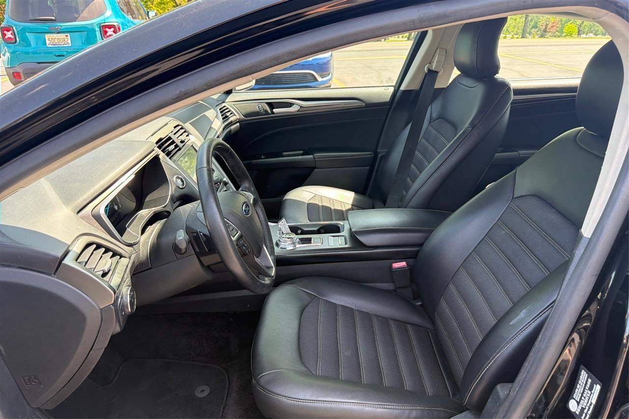 Ford Fusion SE 4D Sedan 2017