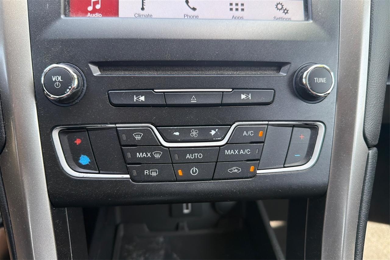 Ford Fusion SE 4D Sedan 2017