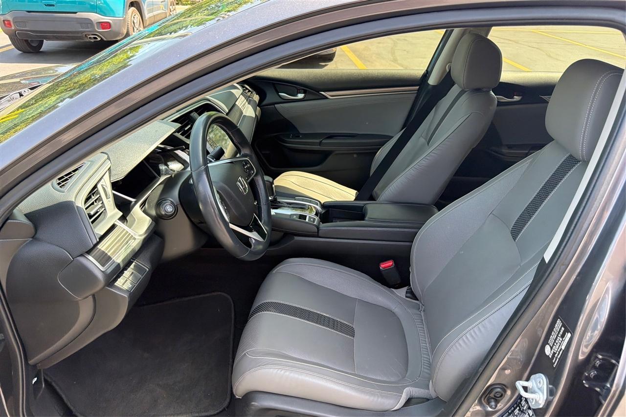 Honda Civic EX-L 4D Sedan at 2019