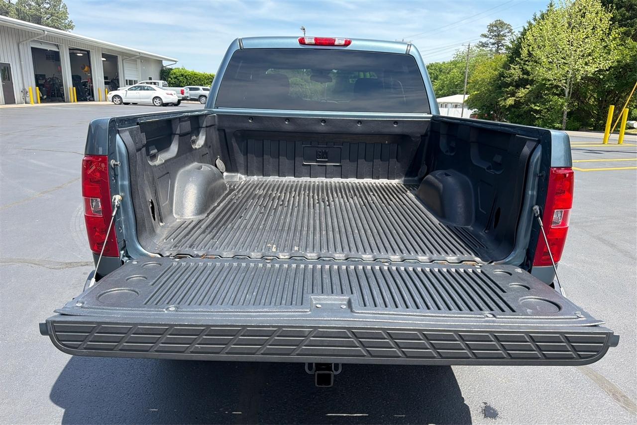 Chevrolet Silverado 1500 1LT Crew Cab 2WD 2011