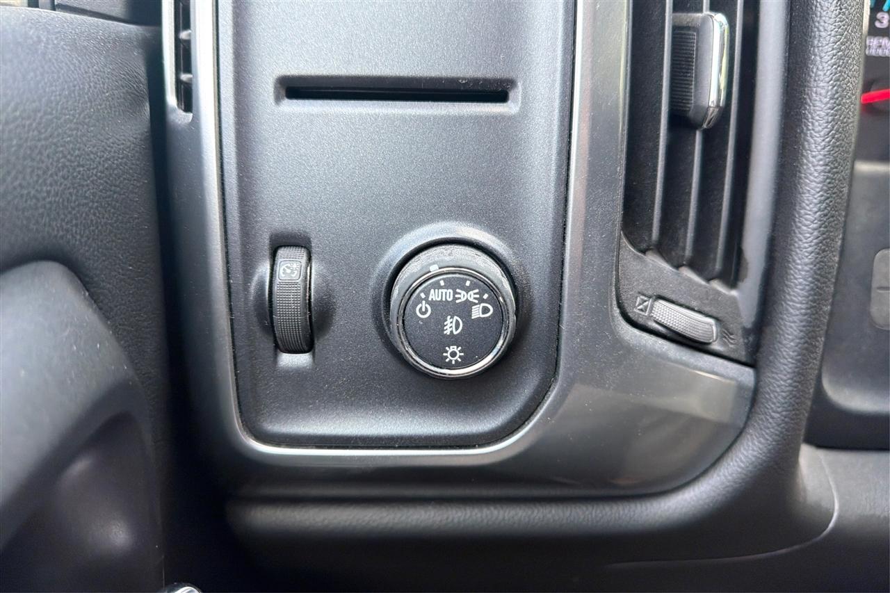 Chevrolet Silverado 1500 1LT Crew Cab 2WD 2017