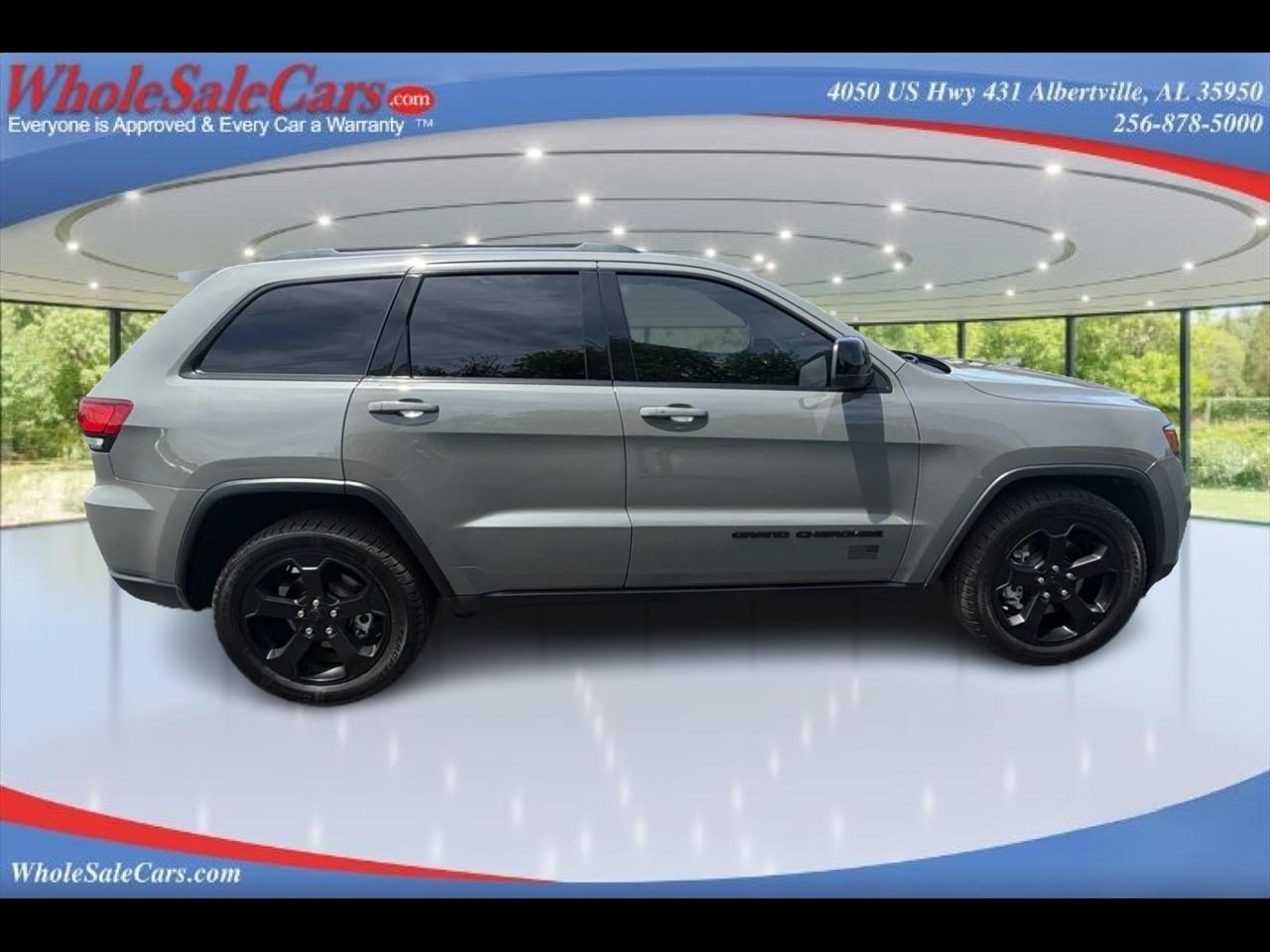 2021 Jeep Grand Cherokee Laredo 4D SUV RWD