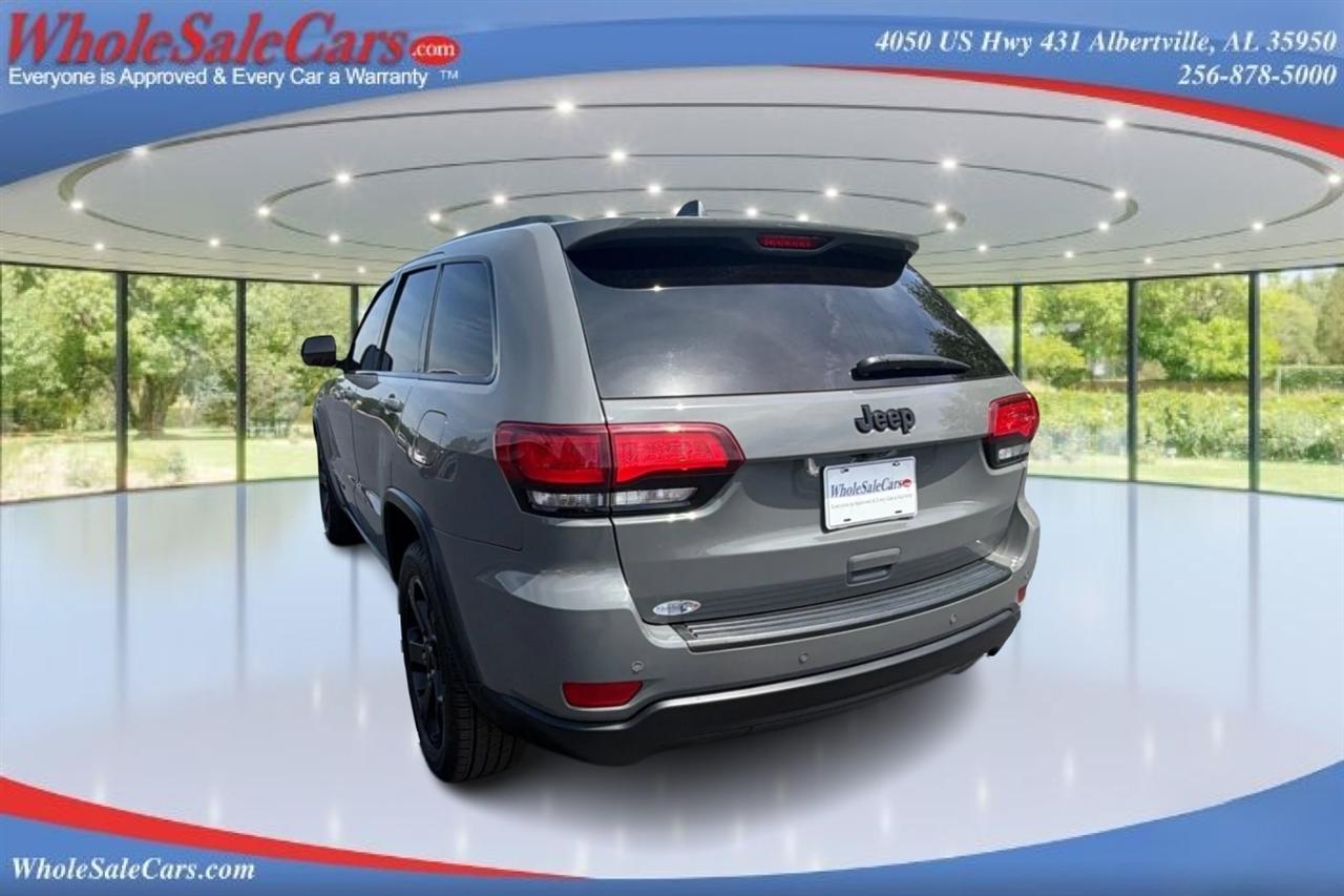 Jeep Grand Cherokee Laredo 4D SUV RWD 2021