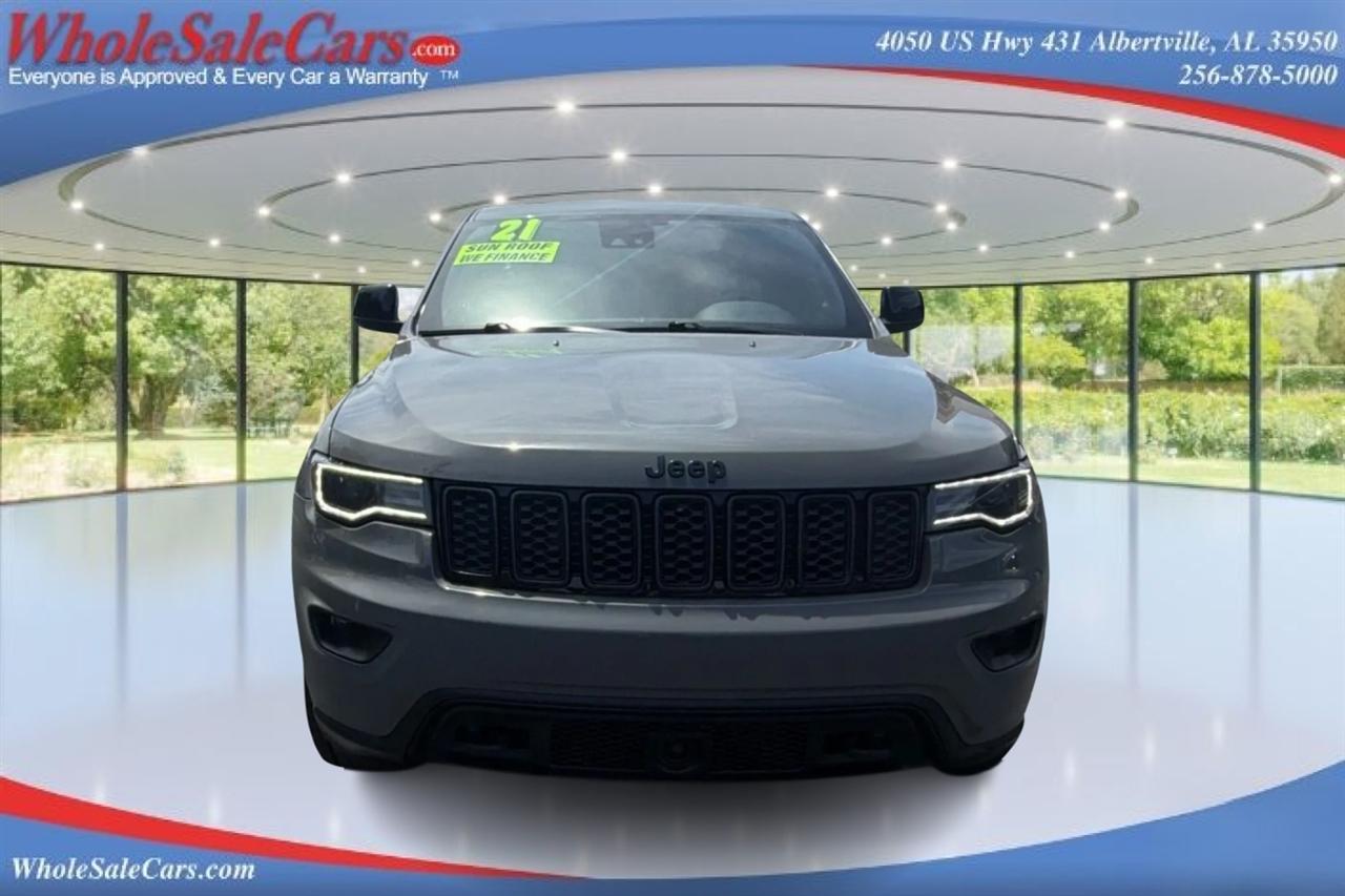 Jeep Grand Cherokee Laredo 4D SUV RWD 2021