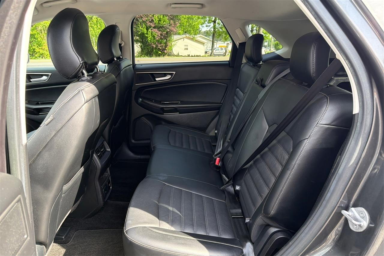 Ford Edge SEL 4D SUV FWD 2016