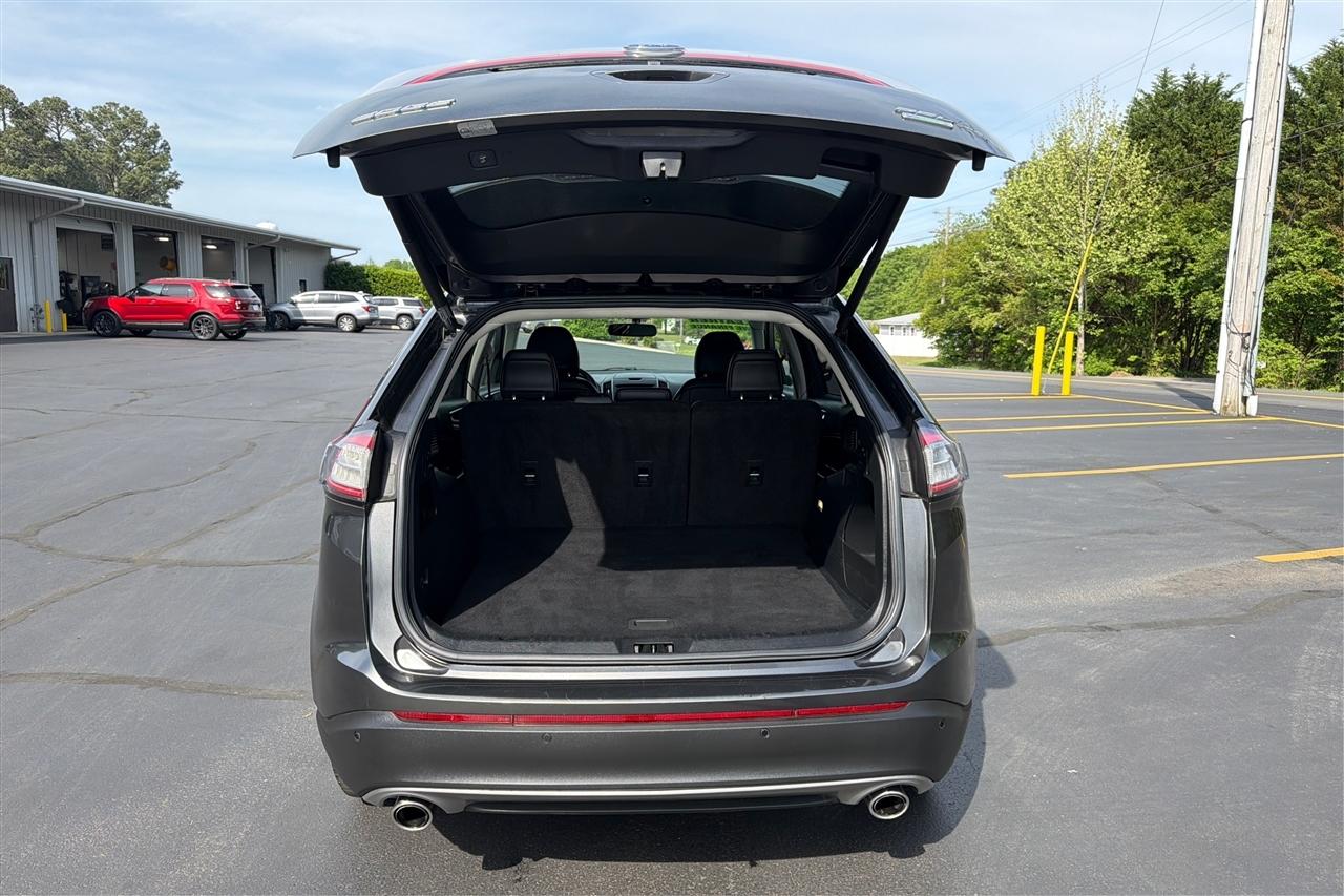 Ford Edge SEL 4D SUV FWD 2016