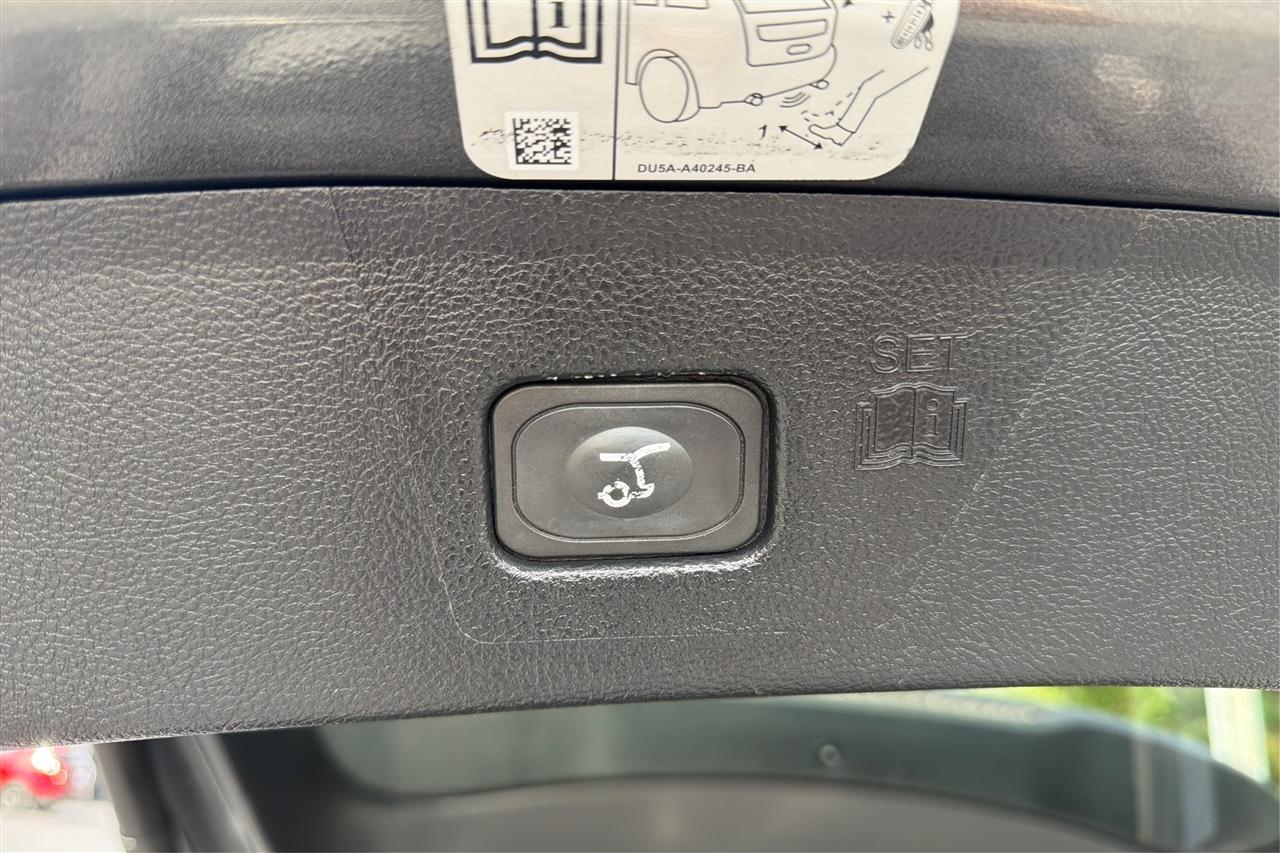 Ford Edge SEL 4D SUV FWD 2016