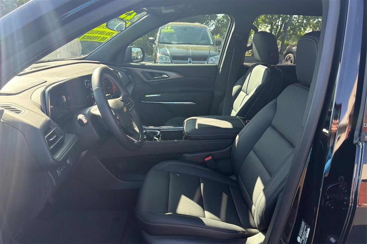 Chevrolet Traverse LT 4D SUV FWD 2025