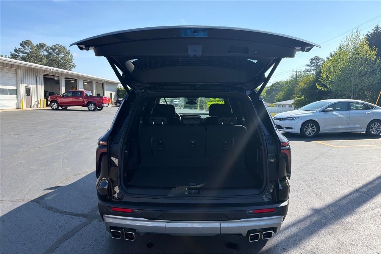 Chevrolet Traverse LT 4D SUV FWD 2025