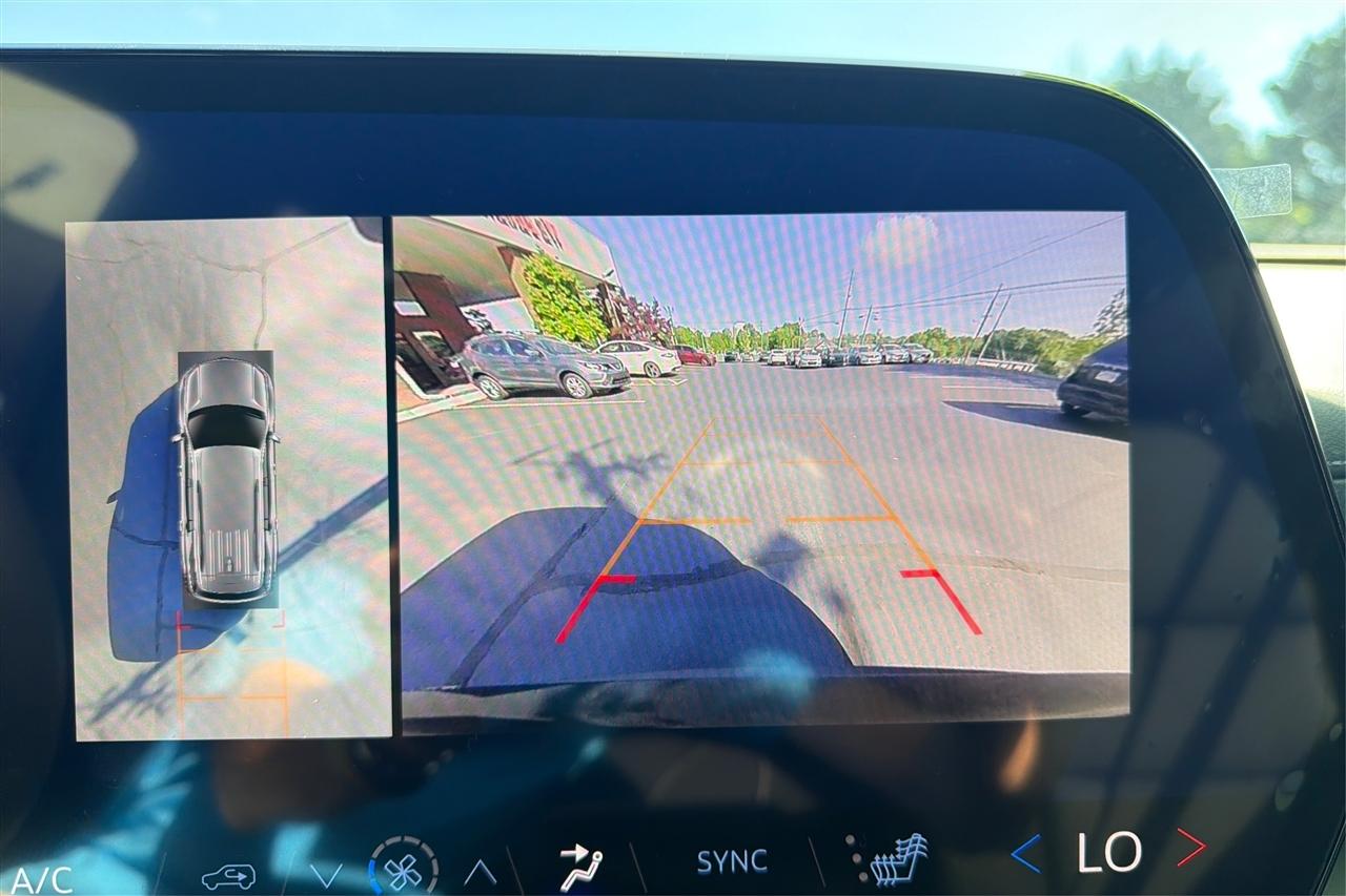 Chevrolet Traverse LT 4D SUV FWD 2025