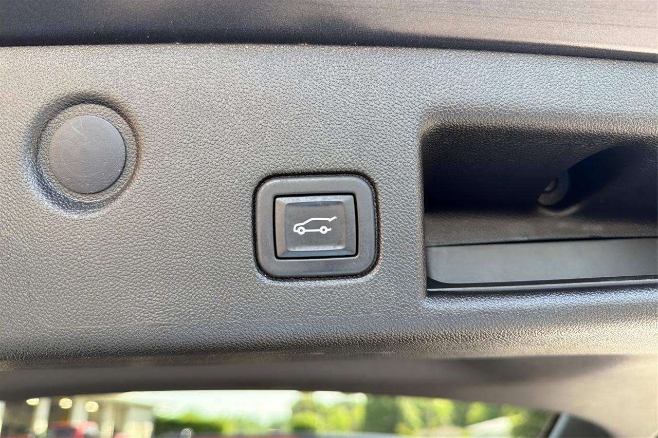 Chevrolet Equinox Premier 4D SUV FWD 2022