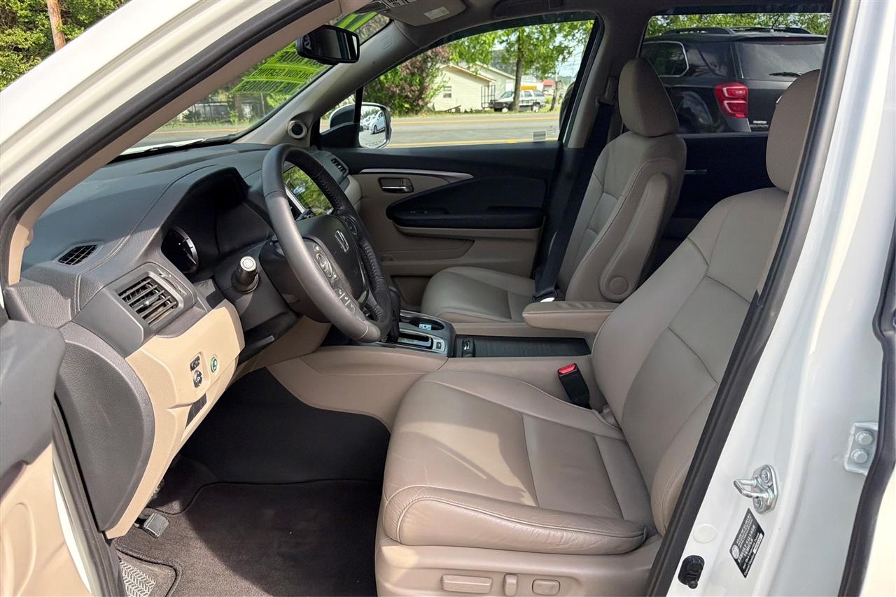 Honda Pilot EX-L 4D SUV AWD w/Nav 2017