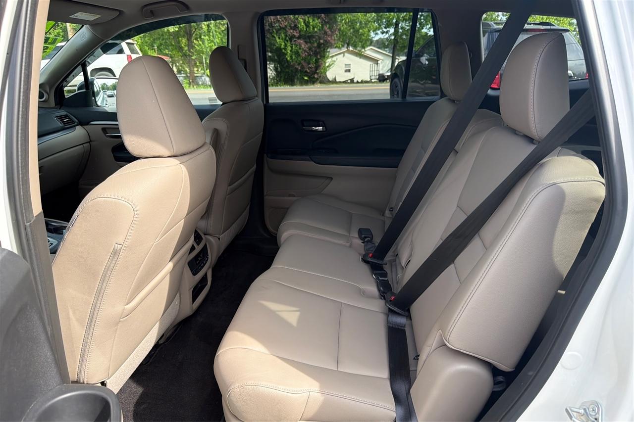 Honda Pilot EX-L 4D SUV AWD w/Nav 2017