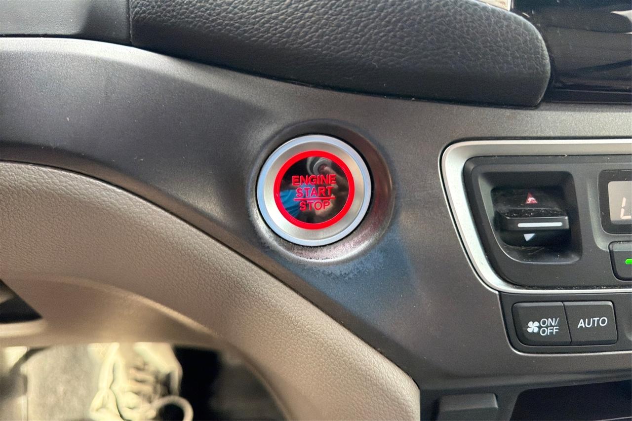 Honda Pilot EX-L 4D SUV AWD w/Nav 2017