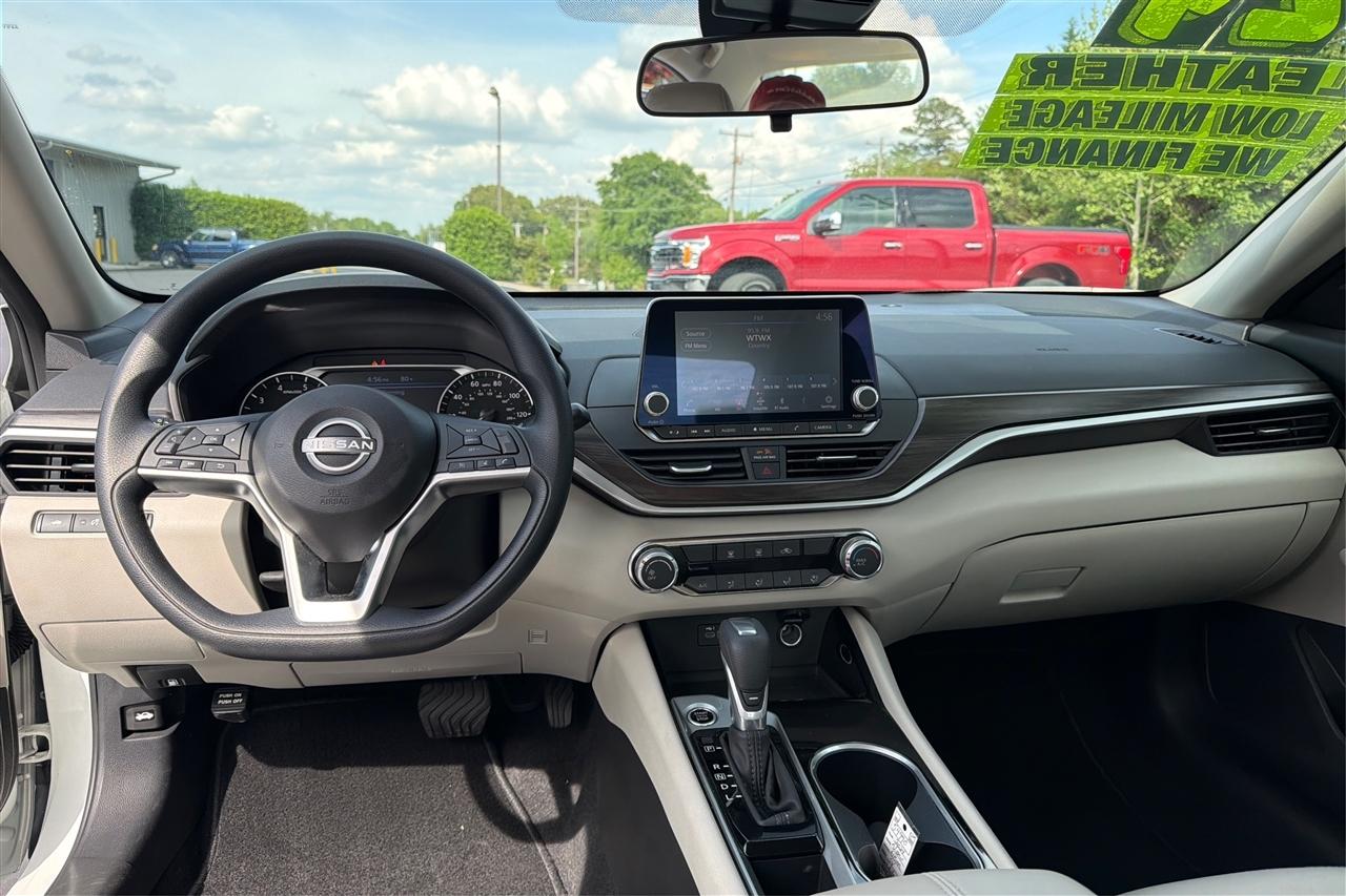 Nissan Altima SV 4D Sedan 2.5 2024