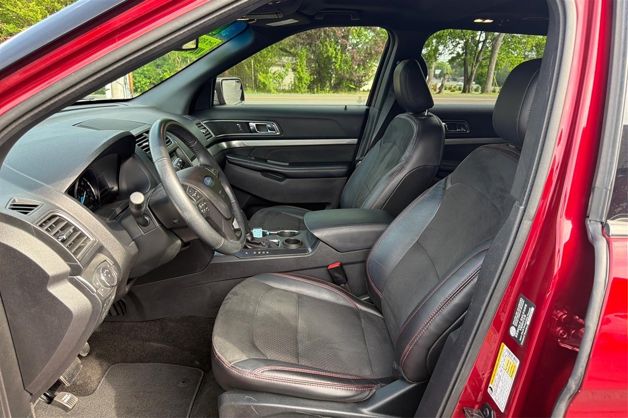 Ford Explorer 4dr XLT 2018