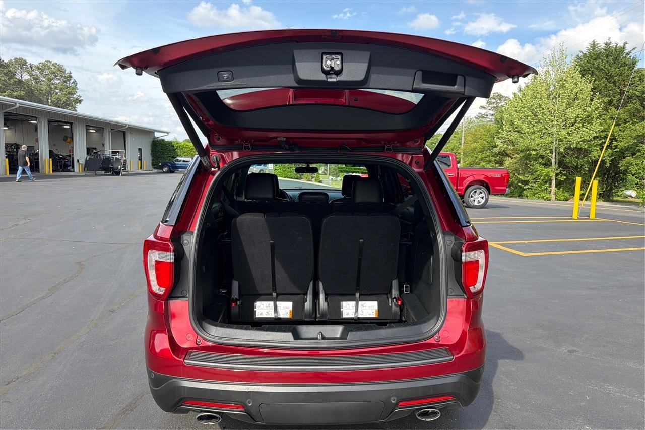 Ford Explorer 4dr XLT 2018