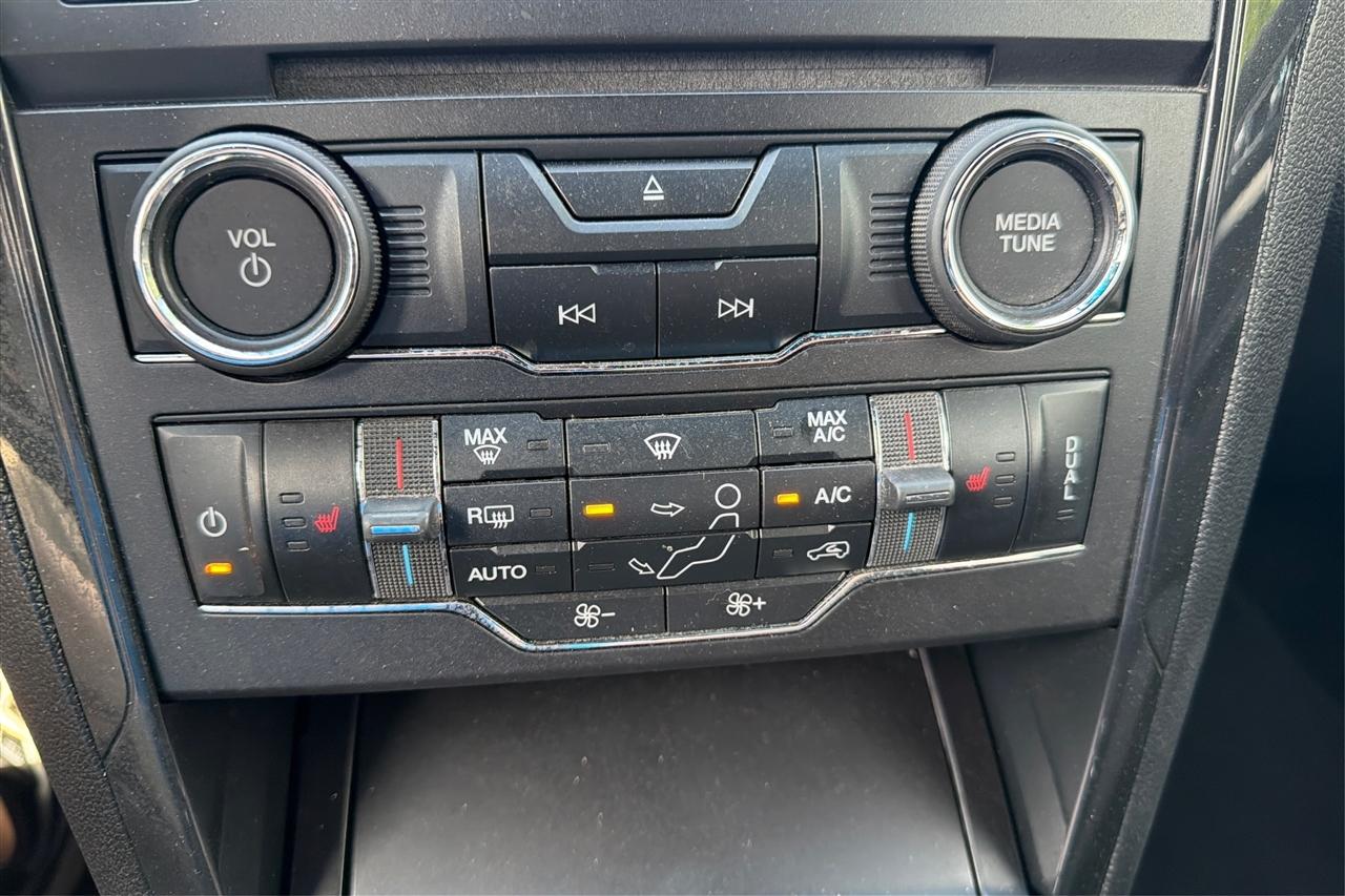 Ford Explorer 4dr XLT 2018