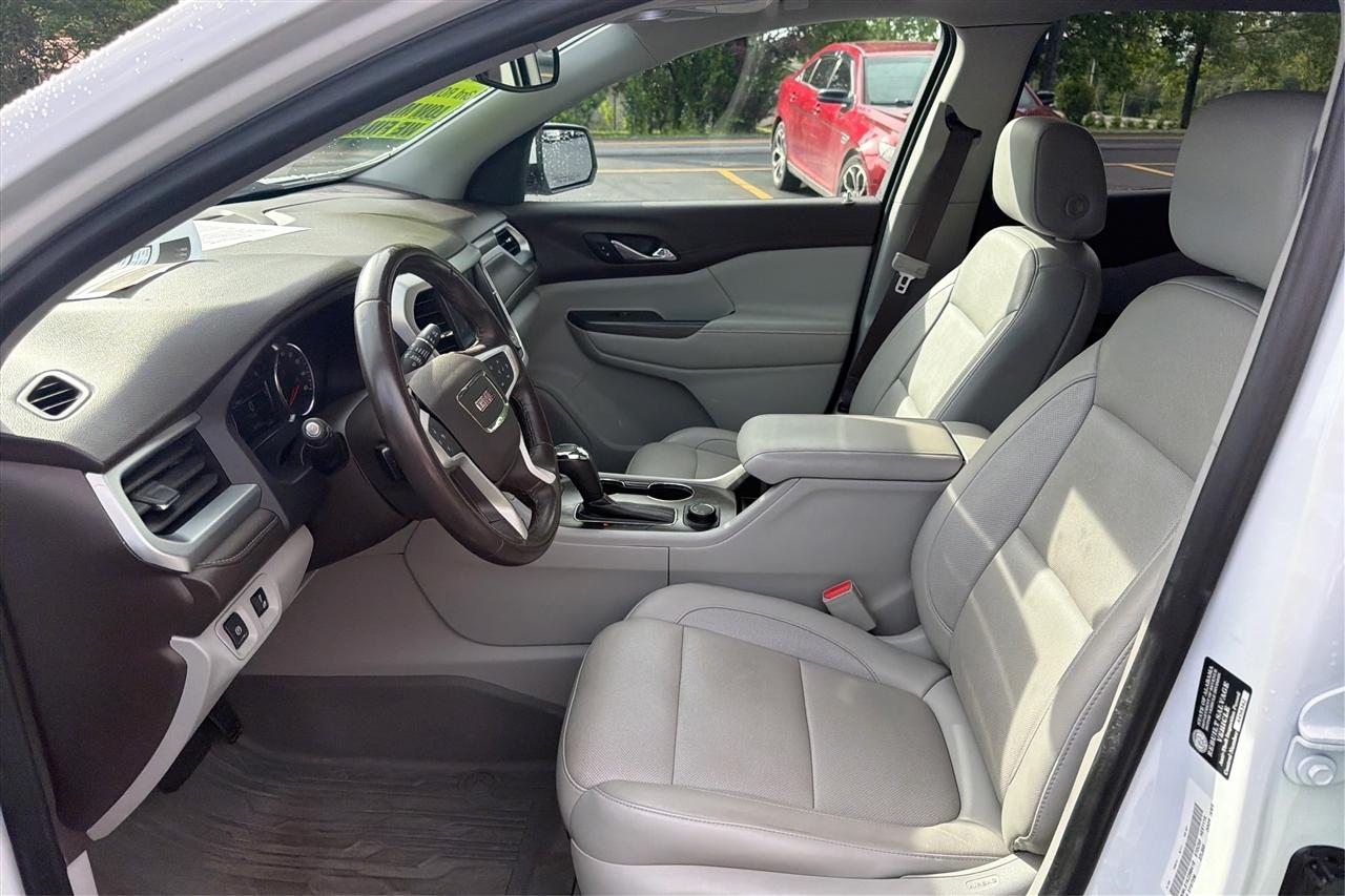GMC Acadia SLT1 4D SUV FWD 2019