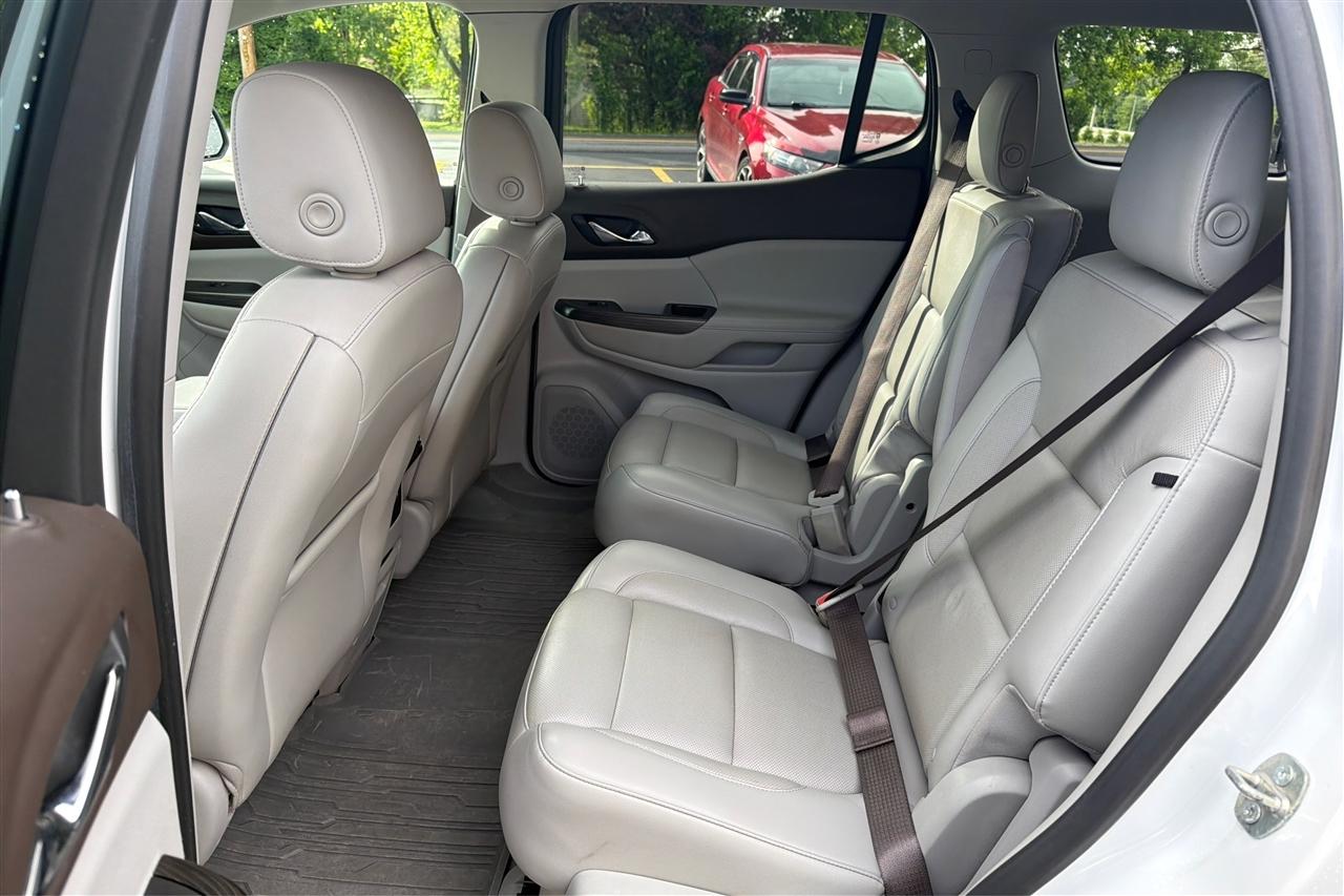 GMC Acadia SLT1 4D SUV FWD 2019