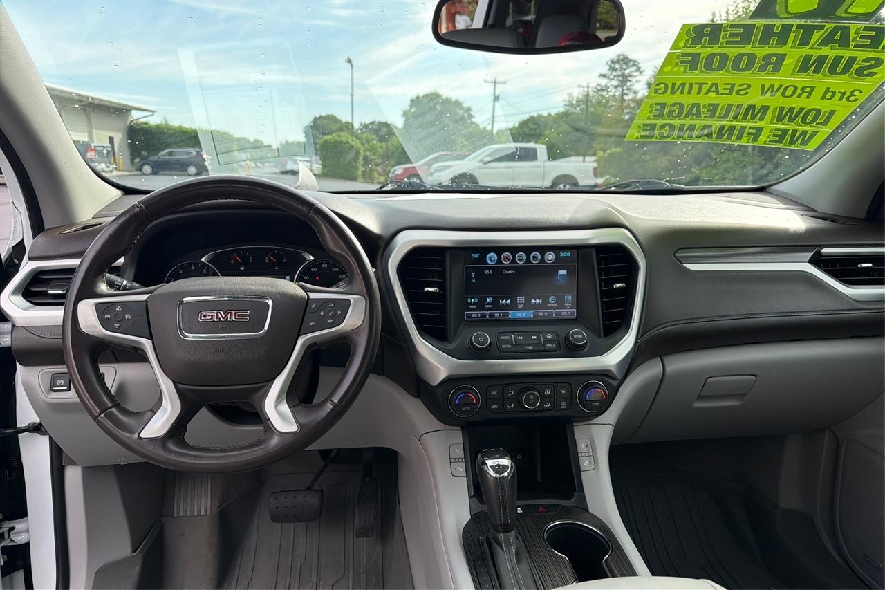 GMC Acadia SLT1 4D SUV FWD 2019