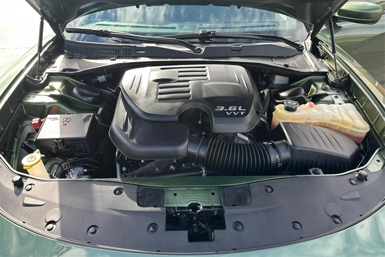Dodge Challenger SXT 2D Coupe 2022