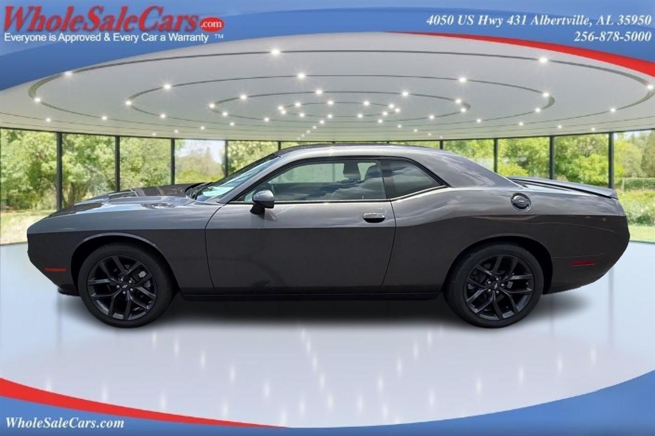 Dodge Challenger SXT 2D Coupe 2022