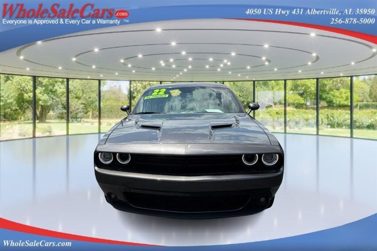Dodge Challenger SXT 2D Coupe 2022